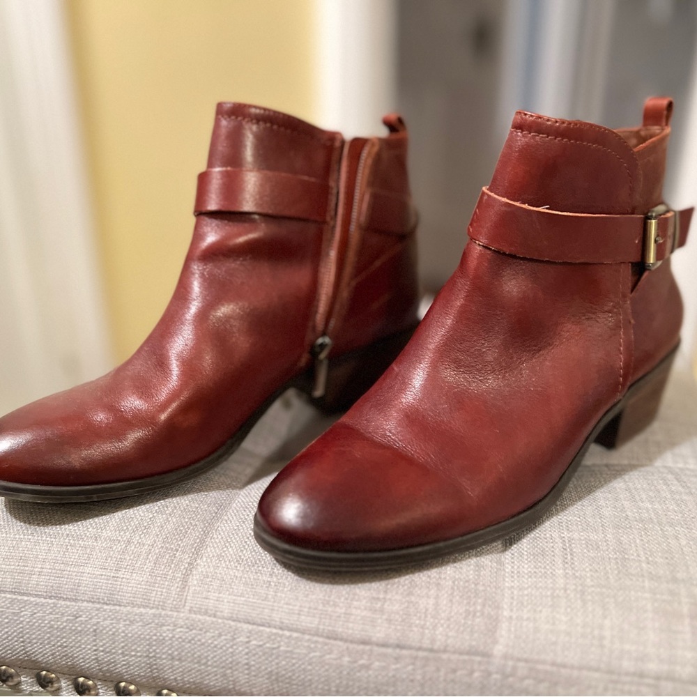 Classic Vince Camuto ankle boots in a gorgeous rich brown.